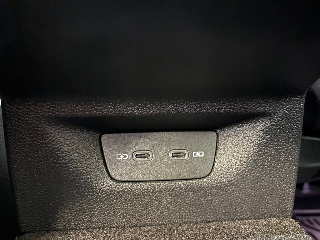 Volkswagen Golf R DSG 2024 à Boucherville, Québec - 23 - w1024h768px
