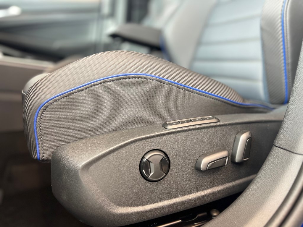 Volkswagen Golf R Black Edition 2025 à Boucherville, Québec - 10 - w1024h768px