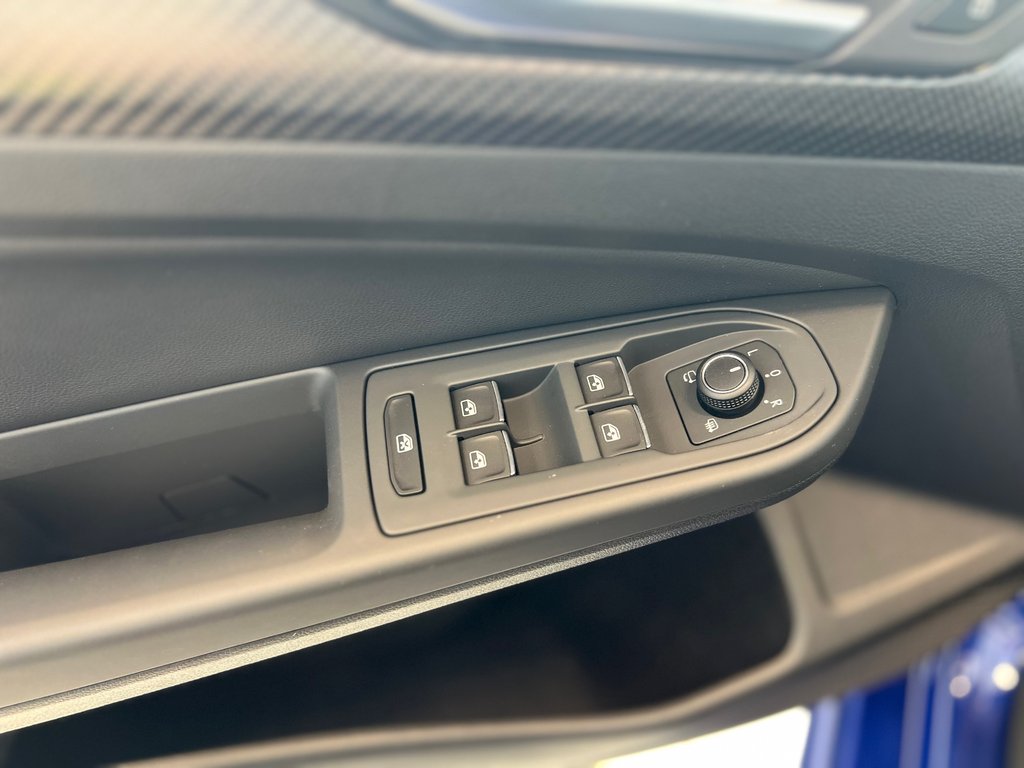 Volkswagen Golf R Black Edition 2025 à Boucherville, Québec - 15 - w1024h768px