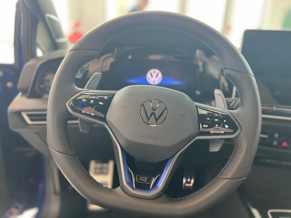 Volkswagen Golf R Black Edition 2025 à Boucherville, Québec - 20 - w1024h768px