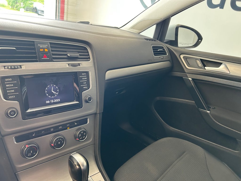 Volkswagen Golf TRENDLINE 2015 à Boucherville, Québec - 28 - w1024h768px