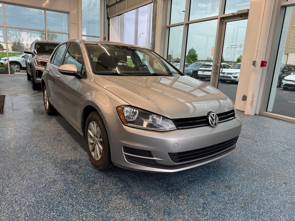 2016 Volkswagen Golf TRENDLINE in Boucherville, Quebec - 3 - w1024h768px