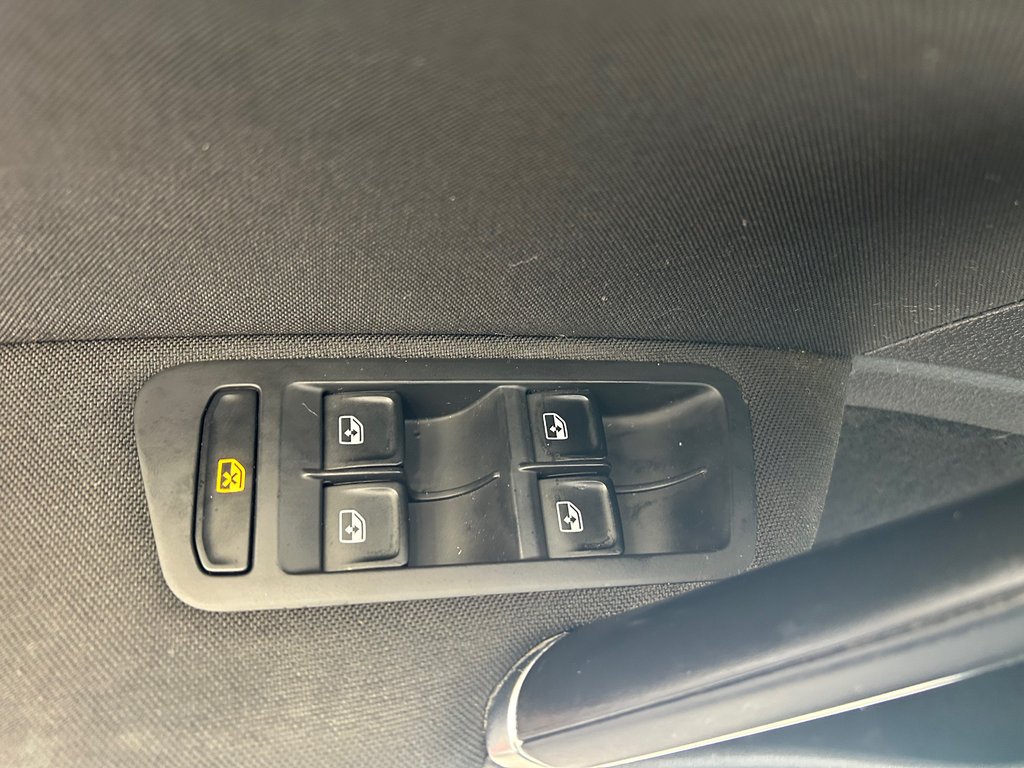 Volkswagen Golf TRENDLINE 2018 à Boucherville, Québec - 12 - w1024h768px