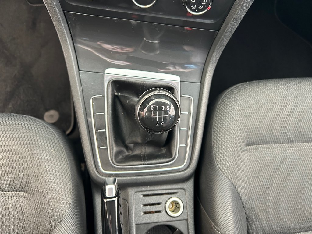 Volkswagen Golf TRENDLINE 2018 à Boucherville, Québec - 21 - w1024h768px