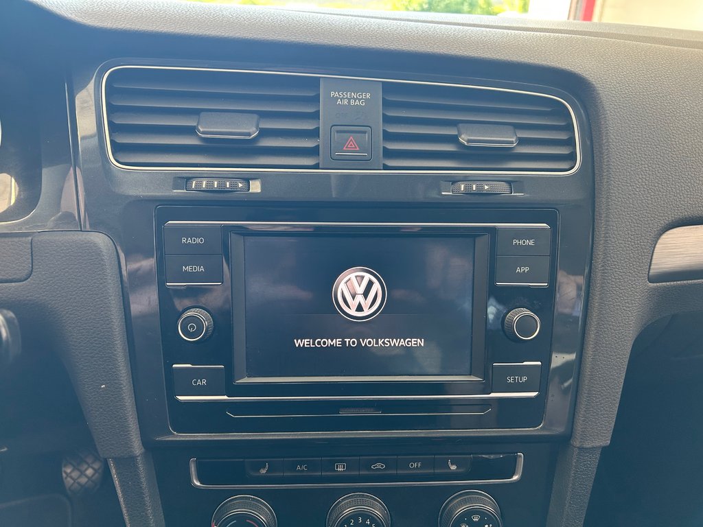 Volkswagen Golf TRENDLINE 2018 à Boucherville, Québec - 18 - w1024h768px