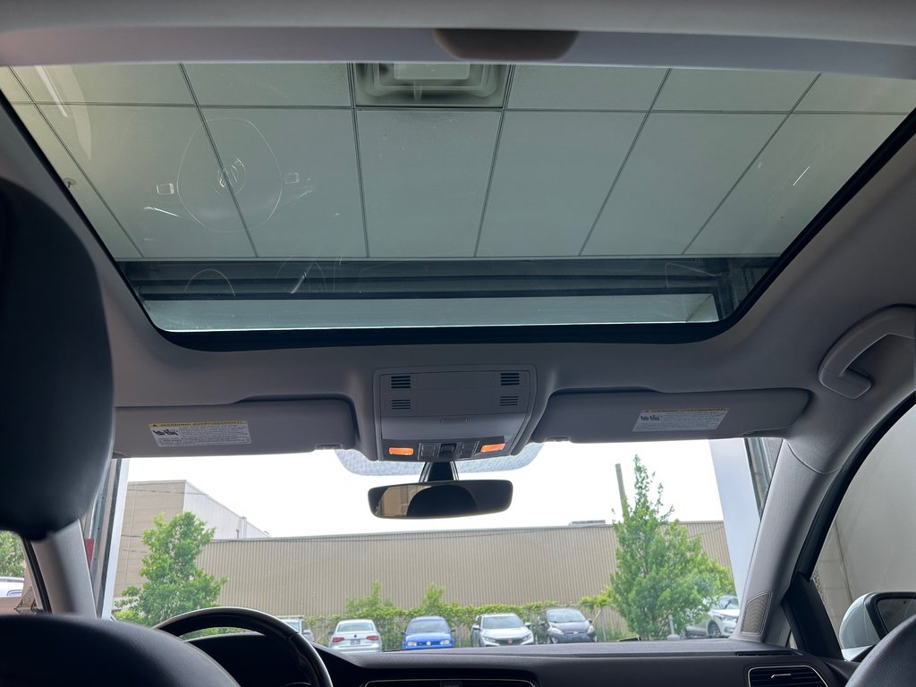 2019 Volkswagen Golf HIGHLINE in Boucherville, Quebec - 32 - w1024h768px