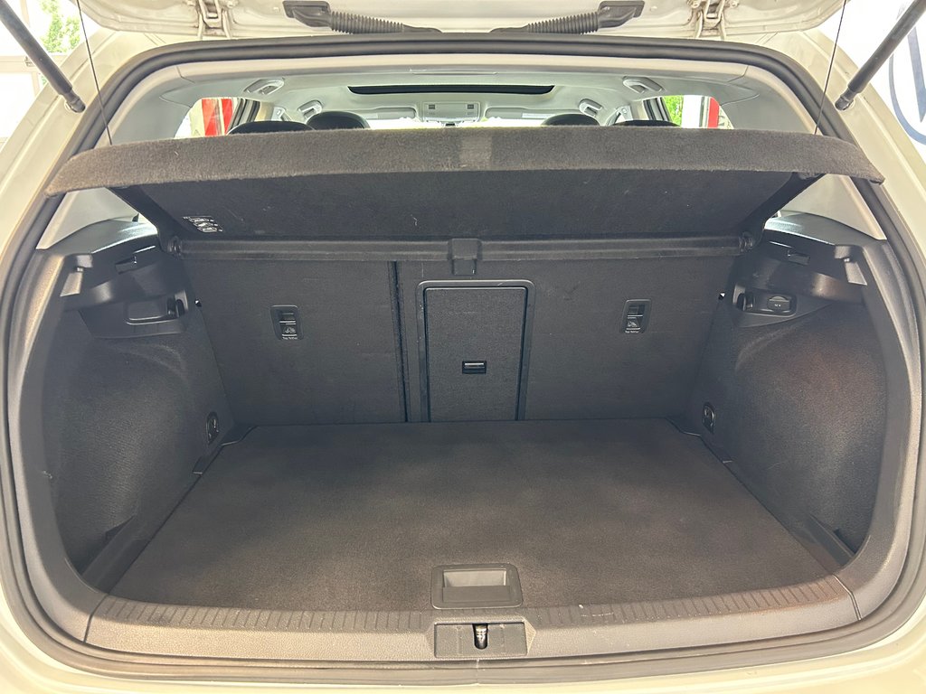 2019 Volkswagen Golf HIGHLINE in Boucherville, Quebec - 9 - w1024h768px
