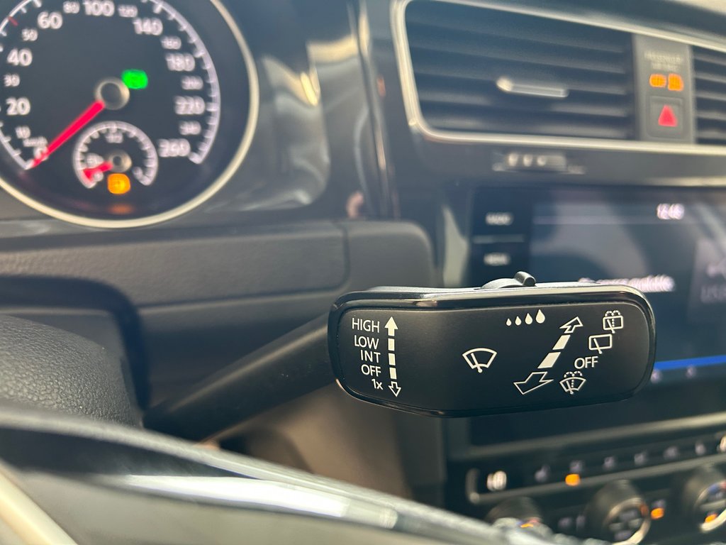 2019 Volkswagen Golf HIGHLINE in Boucherville, Quebec - 25 - w1024h768px