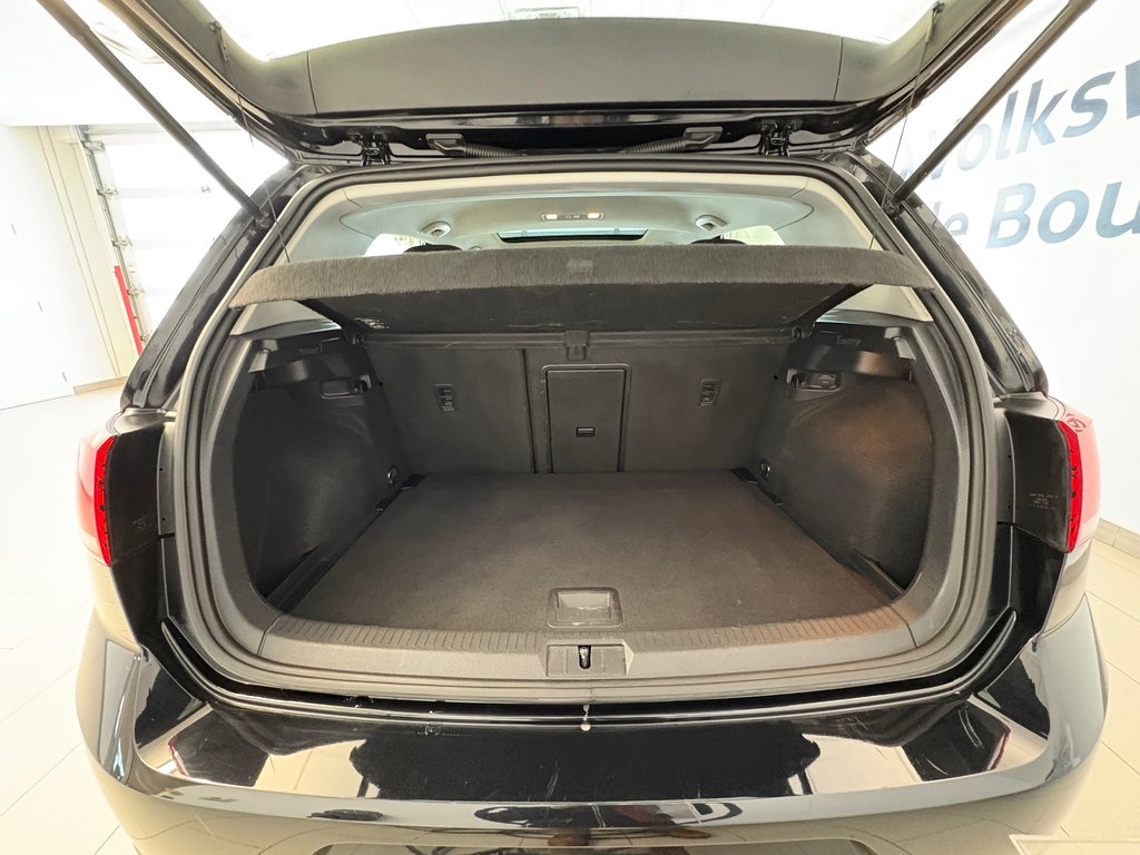 2020 Volkswagen Golf HIGHLINE in Boucherville, Quebec - 9 - w1024h768px