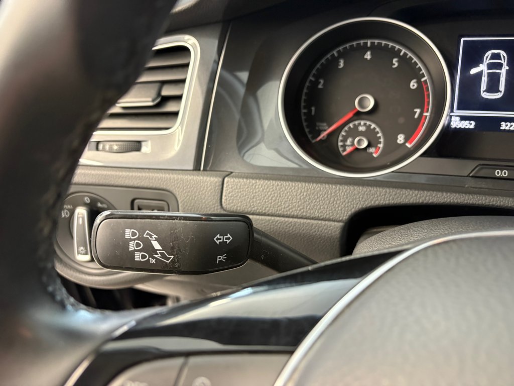 2020 Volkswagen Golf HIGHLINE in Boucherville, Quebec - 25 - w1024h768px