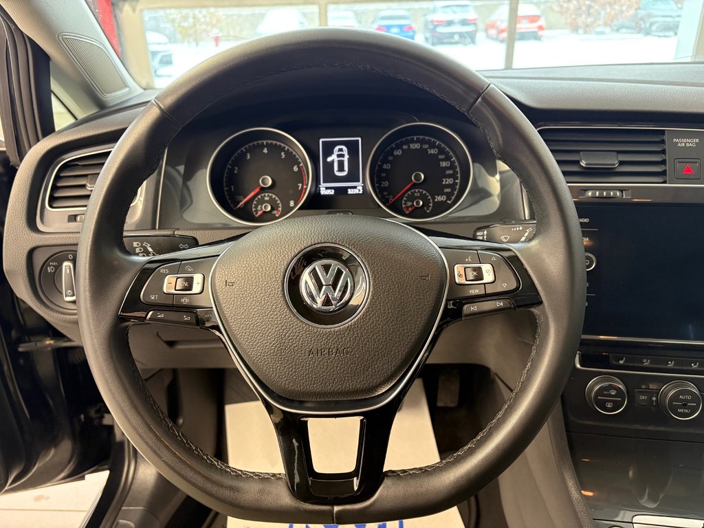 2020 Volkswagen Golf HIGHLINE in Boucherville, Quebec - 16 - w1024h768px