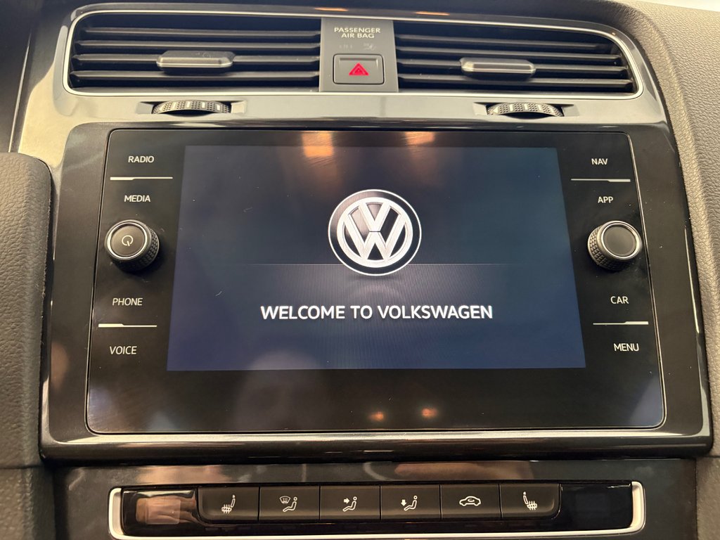 2020 Volkswagen Golf HIGHLINE in Boucherville, Quebec - 17 - w1024h768px