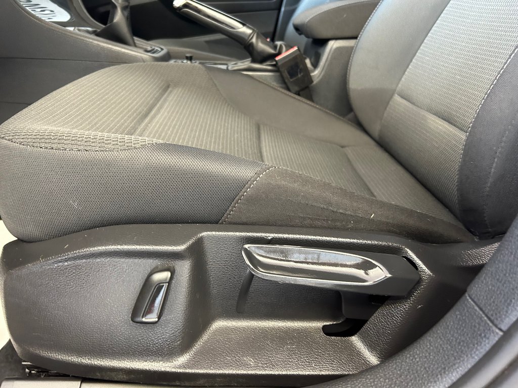 2021 Volkswagen Golf COMFORTLINE in Boucherville, Quebec - 16 - w1024h768px