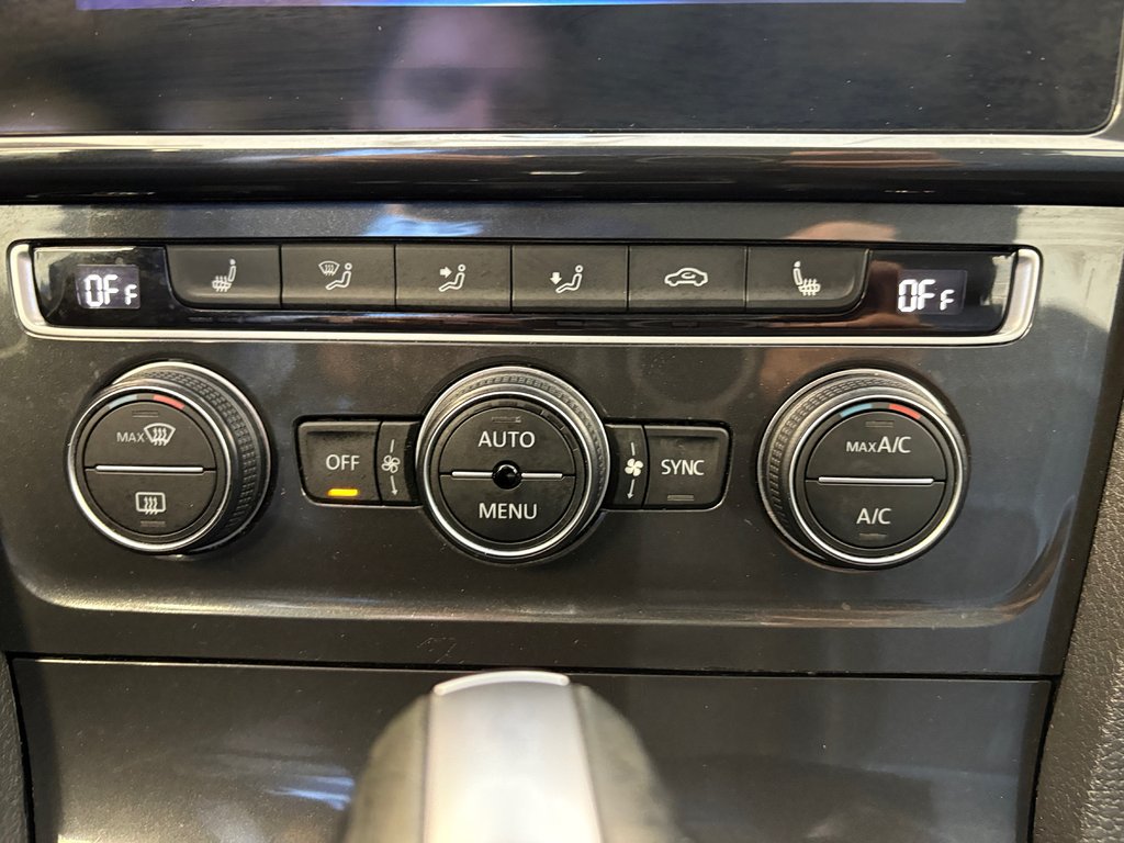 2021 Volkswagen Golf HIGHLINE in Boucherville, Quebec - 27 - w1024h768px