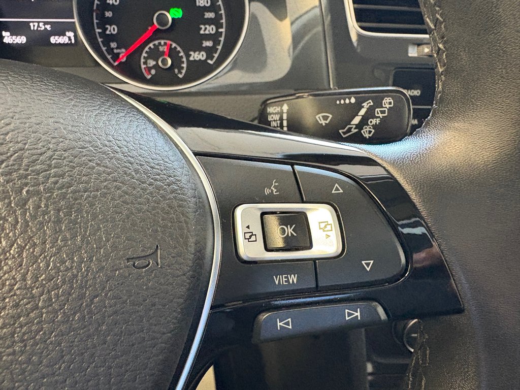 2021 Volkswagen Golf HIGHLINE in Boucherville, Quebec - 30 - w1024h768px