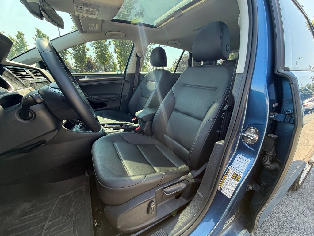 2021 Volkswagen Golf HIGHLINE, AUT, CUIR, TOIT in Boucherville, Quebec - 7 - w1024h768px