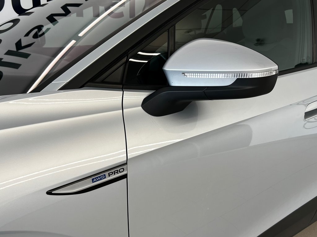 2021 Volkswagen ID.4 Pro in Boucherville, Quebec - 7 - w1024h768px