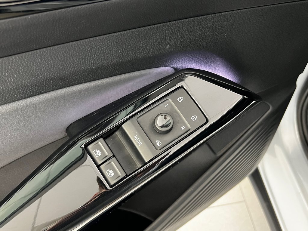 2021 Volkswagen ID.4 Pro in Boucherville, Quebec - 12 - w1024h768px