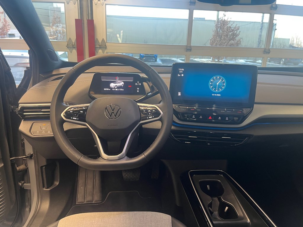 Volkswagen ID.4 PRO 2023 à Boucherville, Québec - 2 - w1024h768px