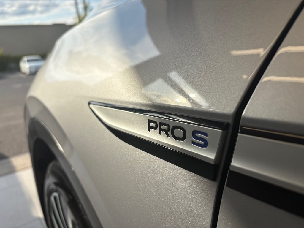2023 Volkswagen ID.4 Pro S in Boucherville, Quebec - 12 - w1024h768px