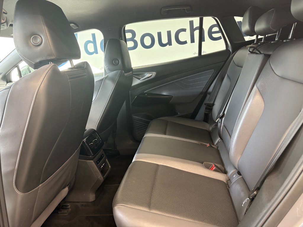 2023 Volkswagen ID.4 Pro S in Boucherville, Quebec - 30 - w1024h768px