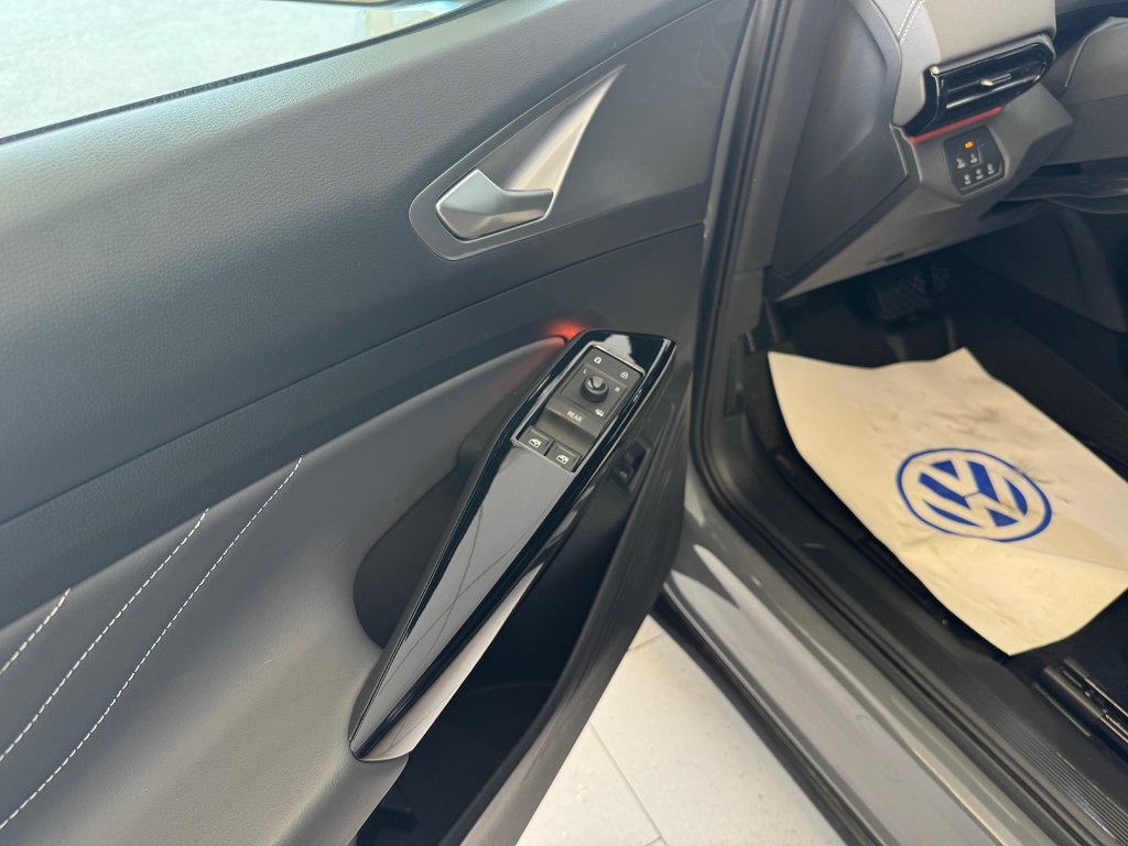 2024 Volkswagen ID.4 Pro S in Boucherville, Quebec - 13 - w1024h768px