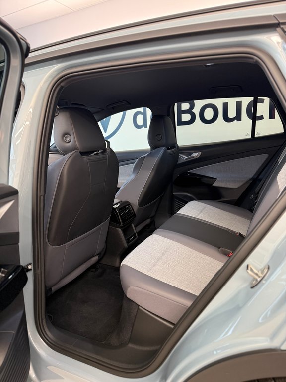 Volkswagen ID.4  2024 à Boucherville, Québec - 9 - w1024h768px