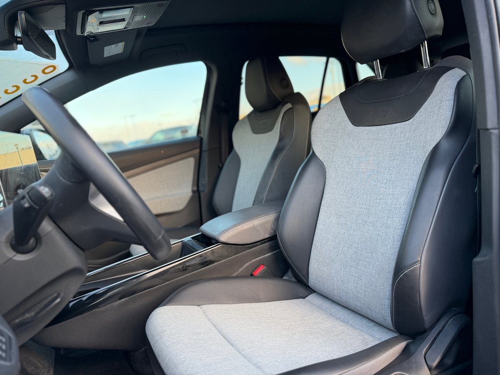 Volkswagen ID.4 Pro AWD 2024 à Terrebonne, Québec - 9 - w1024h768px