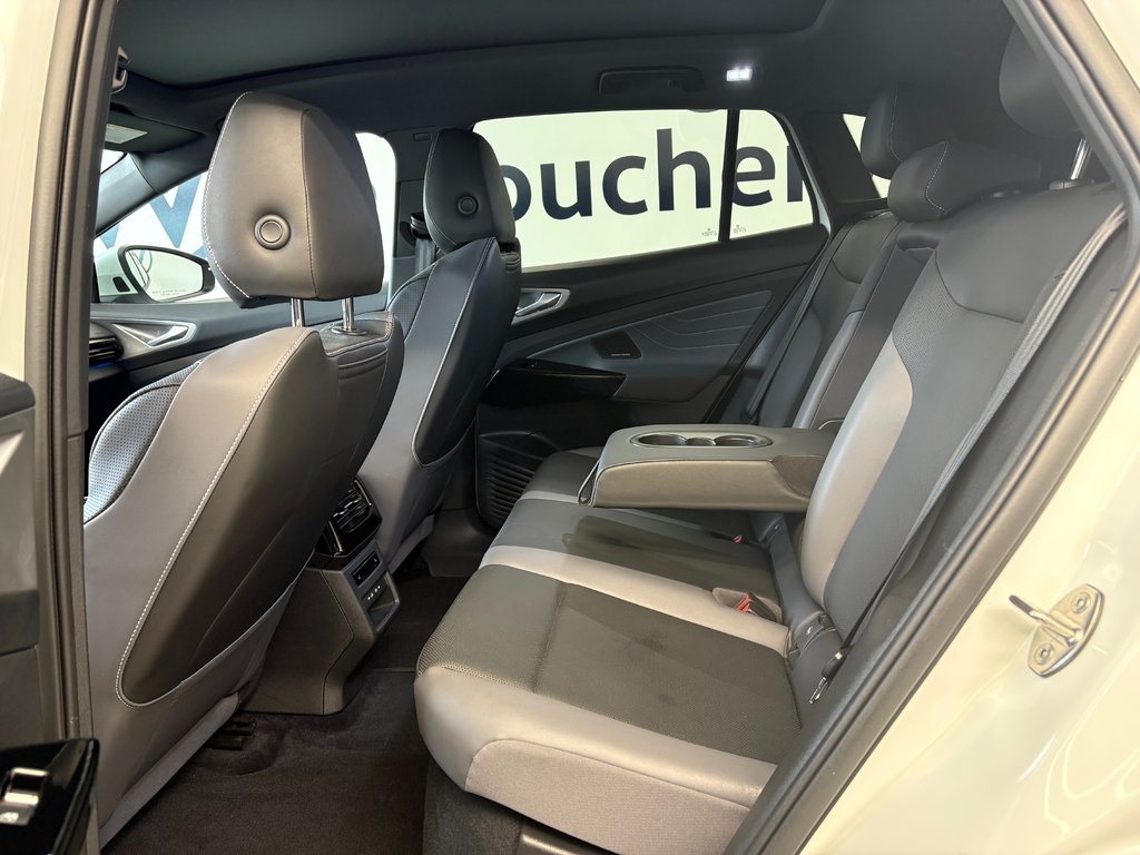 2025 Volkswagen ID.4 Pro S in Boucherville, Quebec - 24 - w1024h768px