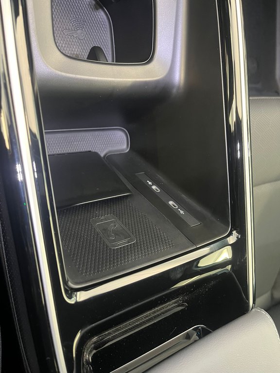 2025 Volkswagen ID.4 Pro S in Boucherville, Quebec - 11 - w1024h768px