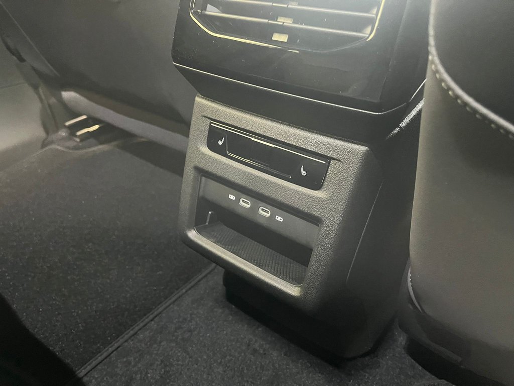 2025 Volkswagen ID.4 Pro S in Boucherville, Quebec - 14 - w1024h768px
