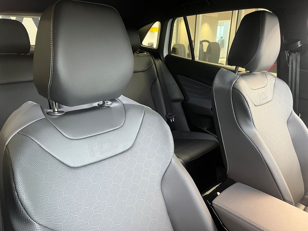 2025 Volkswagen ID.4 Pro S in Boucherville, Quebec - 9 - w1024h768px