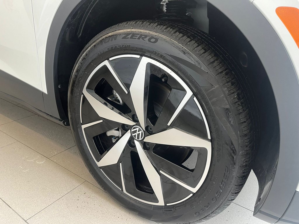 2025 Volkswagen ID.4 Pro S in Boucherville, Quebec - 17 - w1024h768px