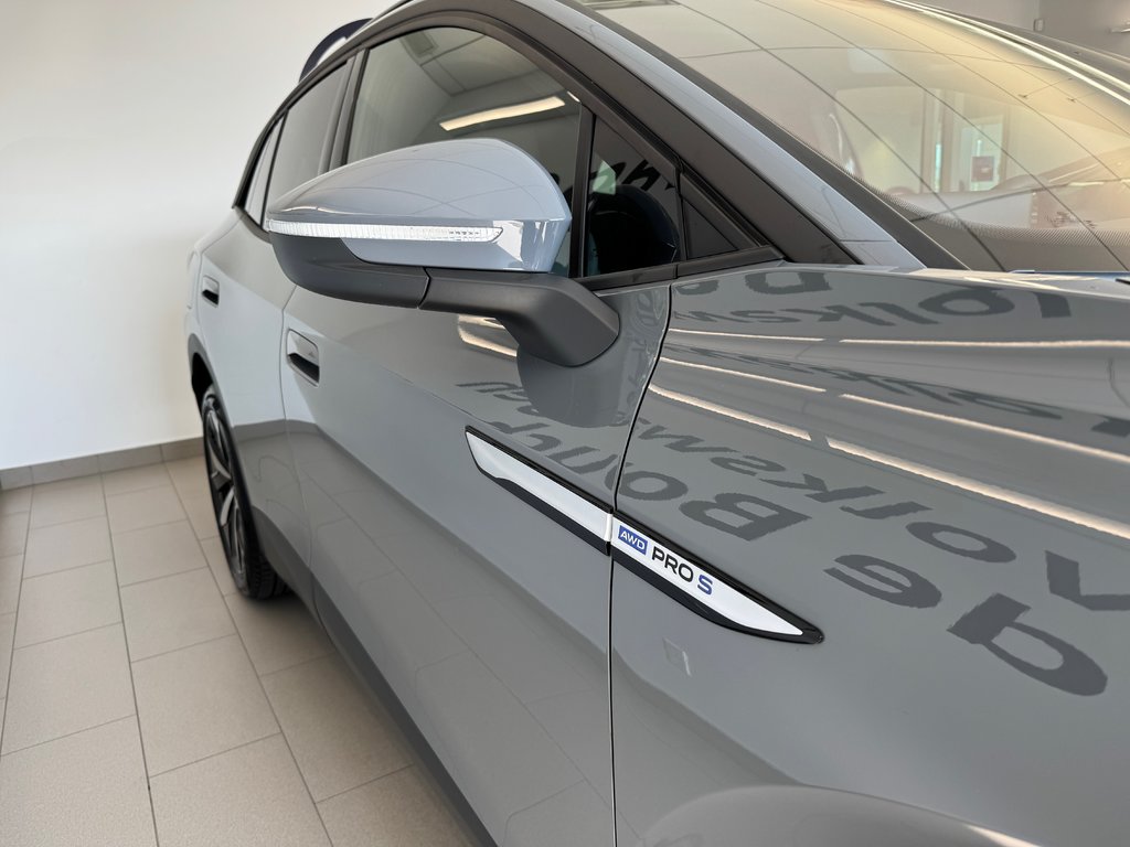 2025 Volkswagen ID.4 Pro S in Boucherville, Quebec - 4 - w1024h768px