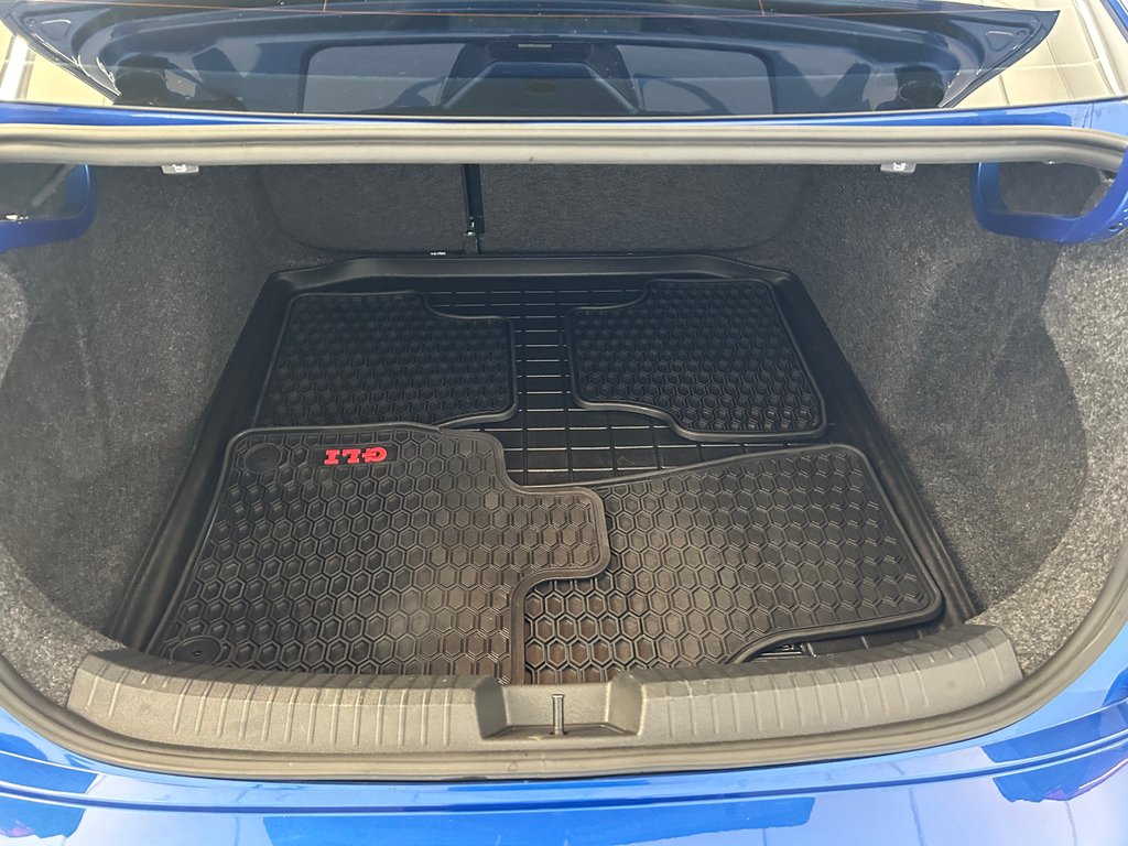 Volkswagen Jetta GLI  2023 à Boucherville, Québec - 10 - w1024h768px