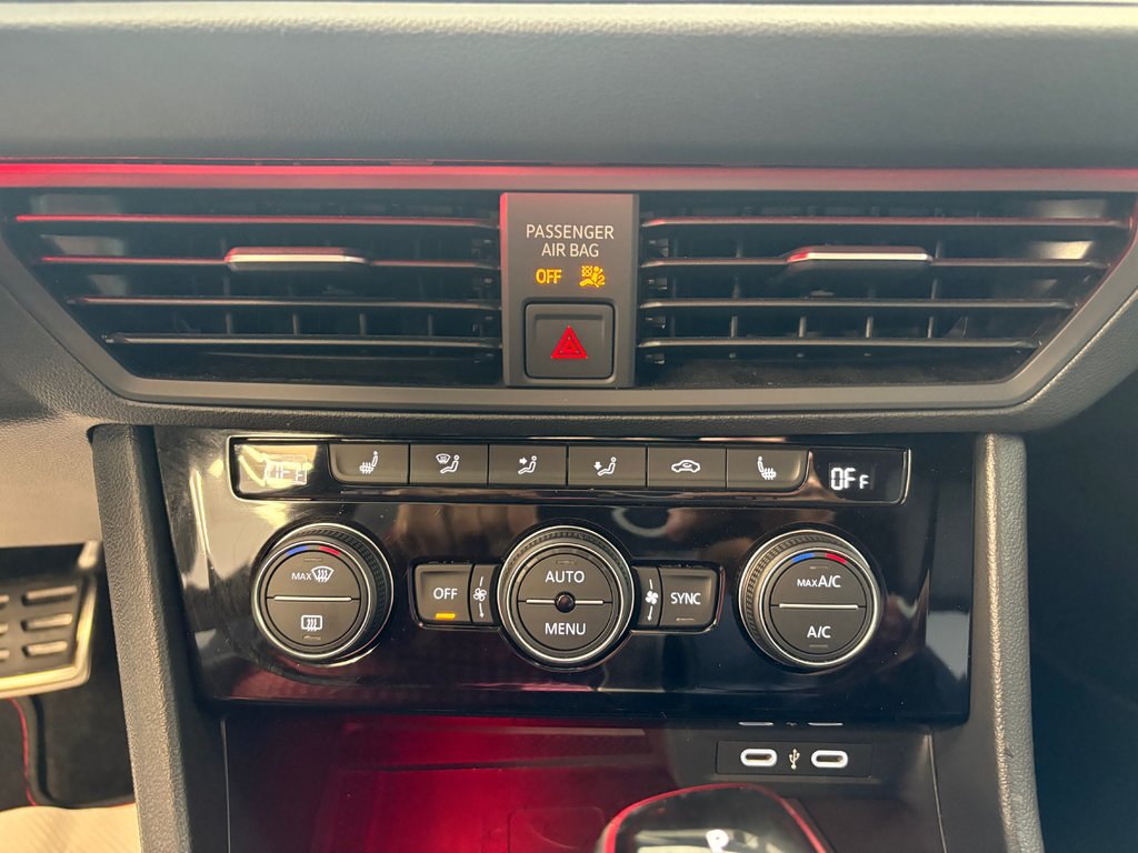 2024 Volkswagen Jetta GLI 40th Anniversary Edition in Boucherville, Quebec - 21 - w1024h768px