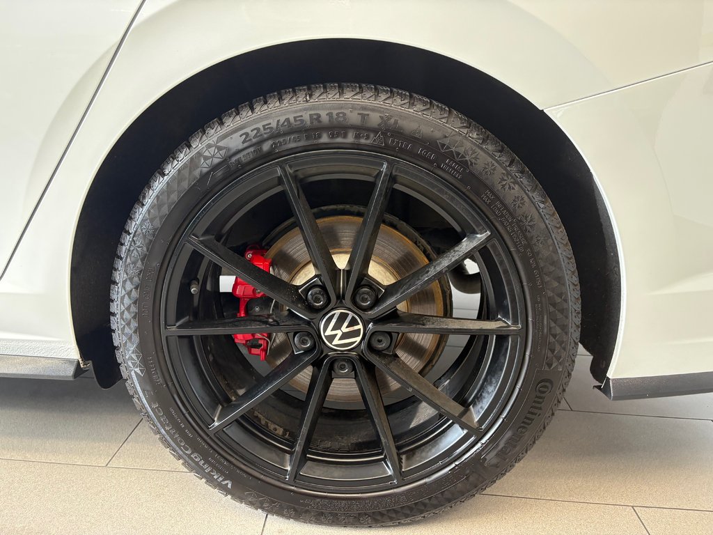 2024 Volkswagen Jetta GLI 40th Anniversary Edition in Boucherville, Quebec - 5 - w1024h768px