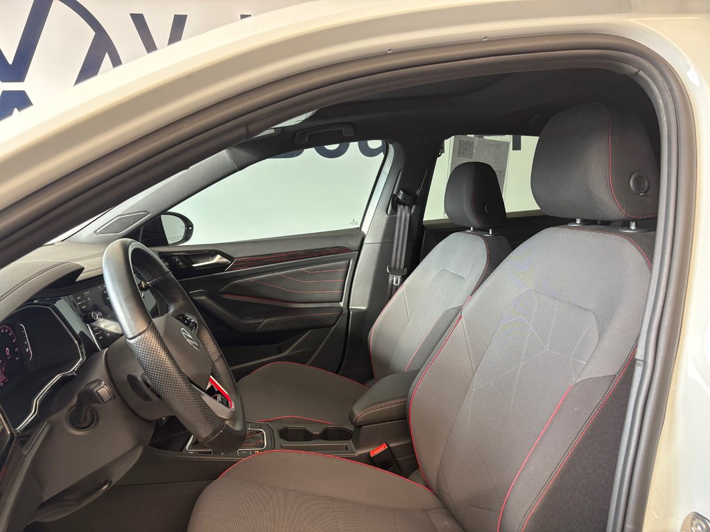 2024 Volkswagen Jetta GLI 40th Anniversary Edition in Boucherville, Quebec - 13 - w1024h768px