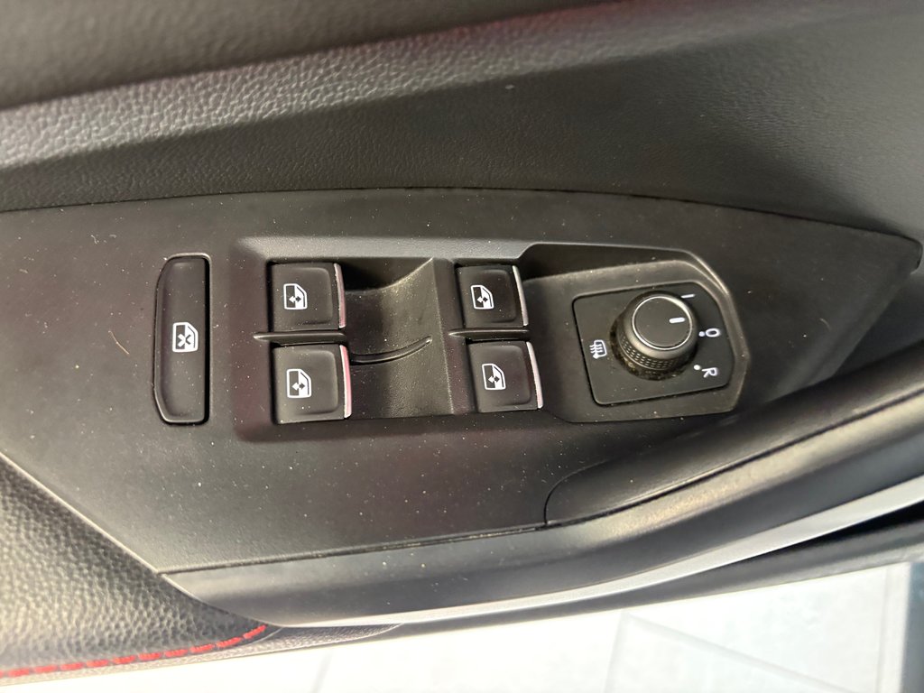 2024 Volkswagen Jetta GLI 40th Anniversary Edition in Boucherville, Quebec - 16 - w1024h768px