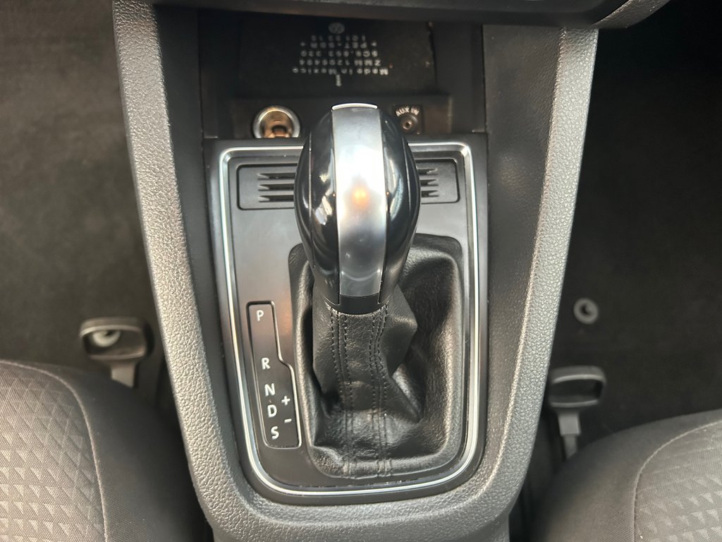 Volkswagen Jetta Sedan TRENDLINE 2015 à Boucherville, Québec - 21 - w1024h768px