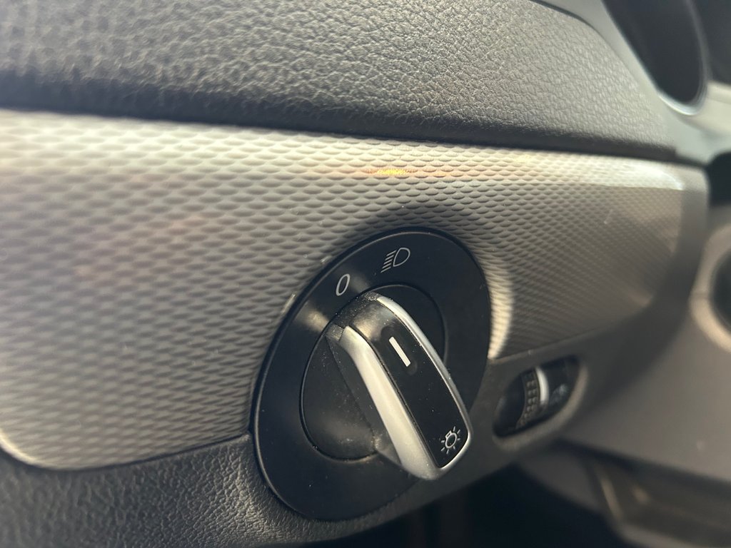 Volkswagen Jetta Sedan TRENDLINE 2015 à Boucherville, Québec - 15 - w1024h768px