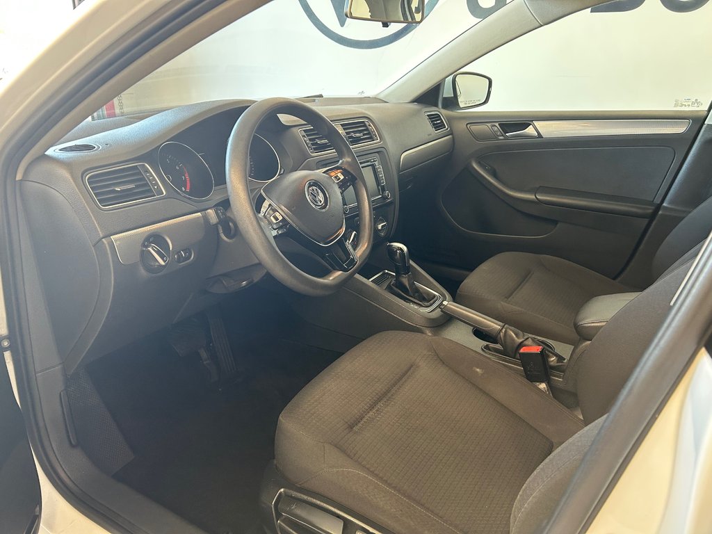 Volkswagen Jetta Sedan TRENDLINE 2015 à Boucherville, Québec - 9 - w1024h768px