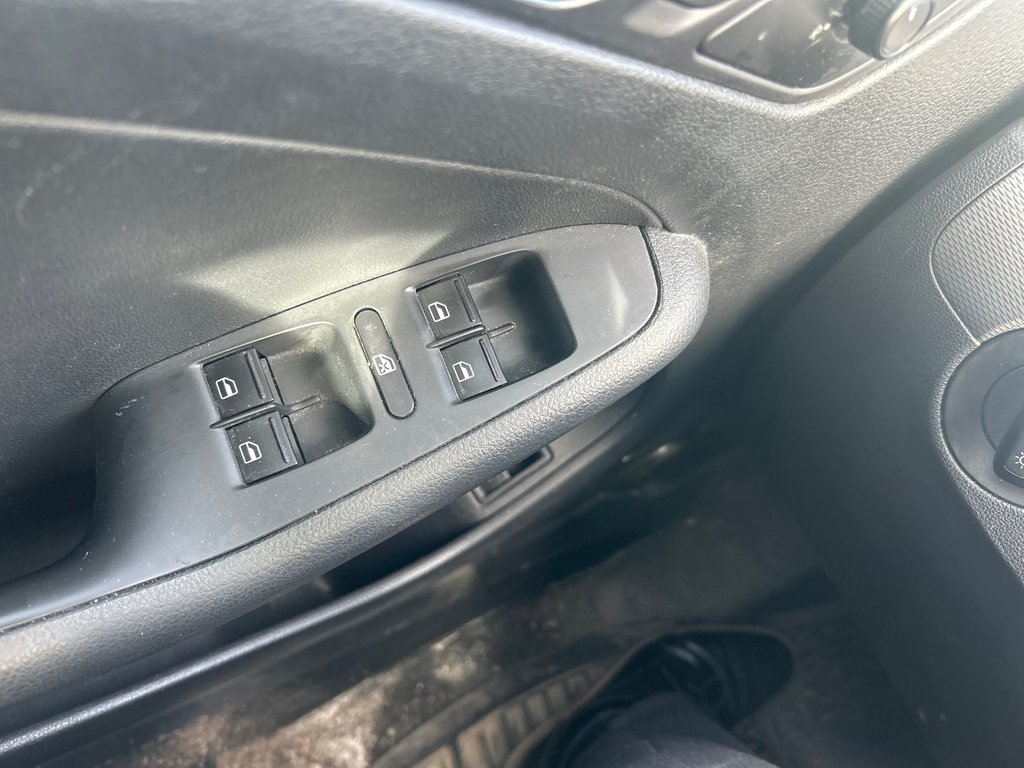 2016 Volkswagen Jetta Sedan TRENDLINE/ A/C / TOIT/ SIEGE CHAUFFANT in Boucherville, Quebec - 15 - w1024h768px
