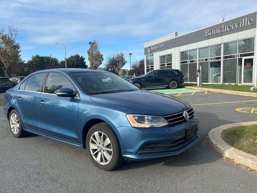 2016 Volkswagen Jetta Sedan TRENDLINE/ A/C / TOIT/ SIEGE CHAUFFANT in Boucherville, Quebec - 1 - w1024h768px