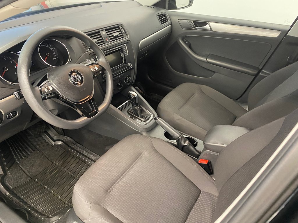 2017 Volkswagen Jetta Sedan TRENDLINE + in Boucherville, Quebec - 13 - w1024h768px