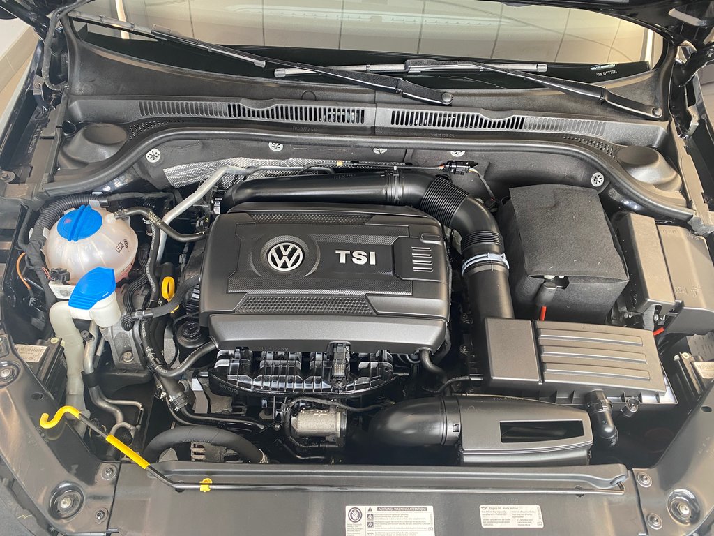 2017 Volkswagen Jetta Sedan HIGHLINE in Boucherville, Quebec - 28 - w1024h768px