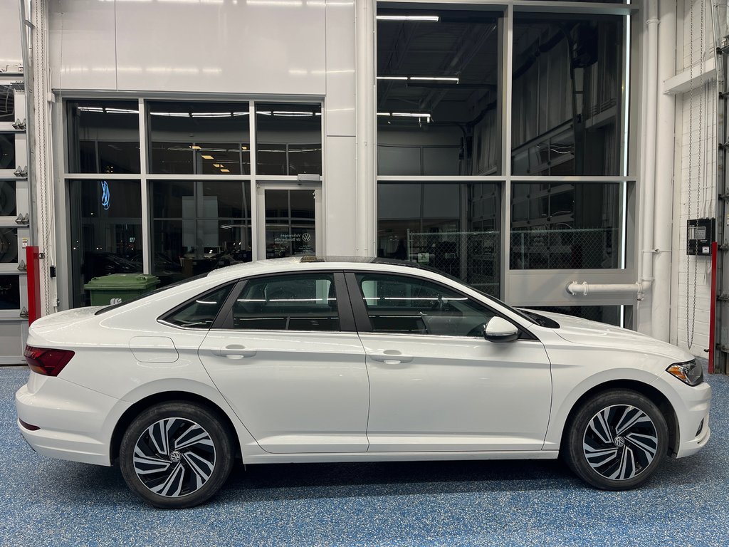 2019 Volkswagen Jetta Execline in Boucherville, Quebec - 6 - w1024h768px