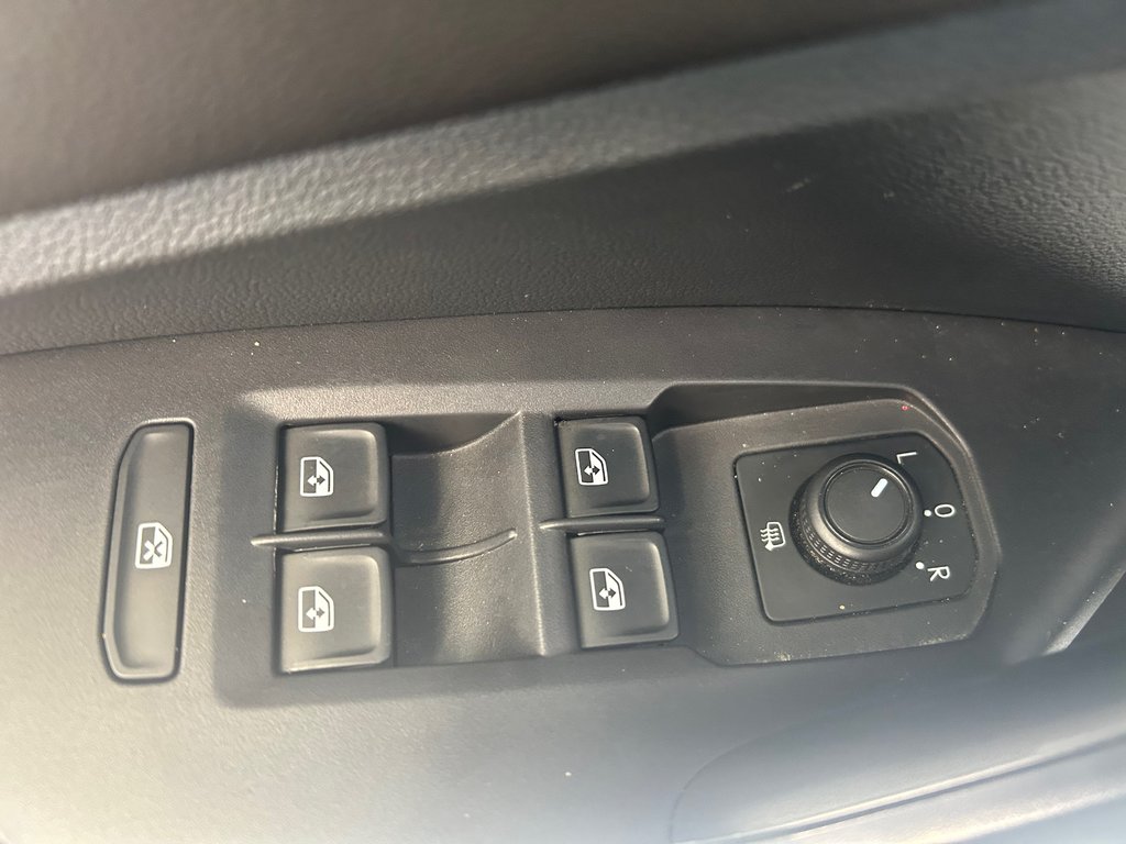 Volkswagen Jetta HIGHLINE R-LINE 2019 à Boucherville, Québec - 15 - w1024h768px