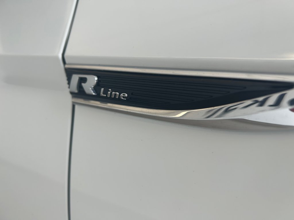 Volkswagen Jetta HIGHLINE R-LINE 2019 à Boucherville, Québec - 4 - w1024h768px