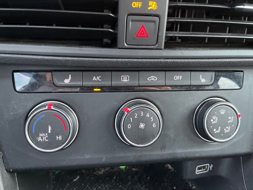 2019 Volkswagen Jetta Comfortline, AUBAINE in Boucherville, Quebec - 7 - w1024h768px